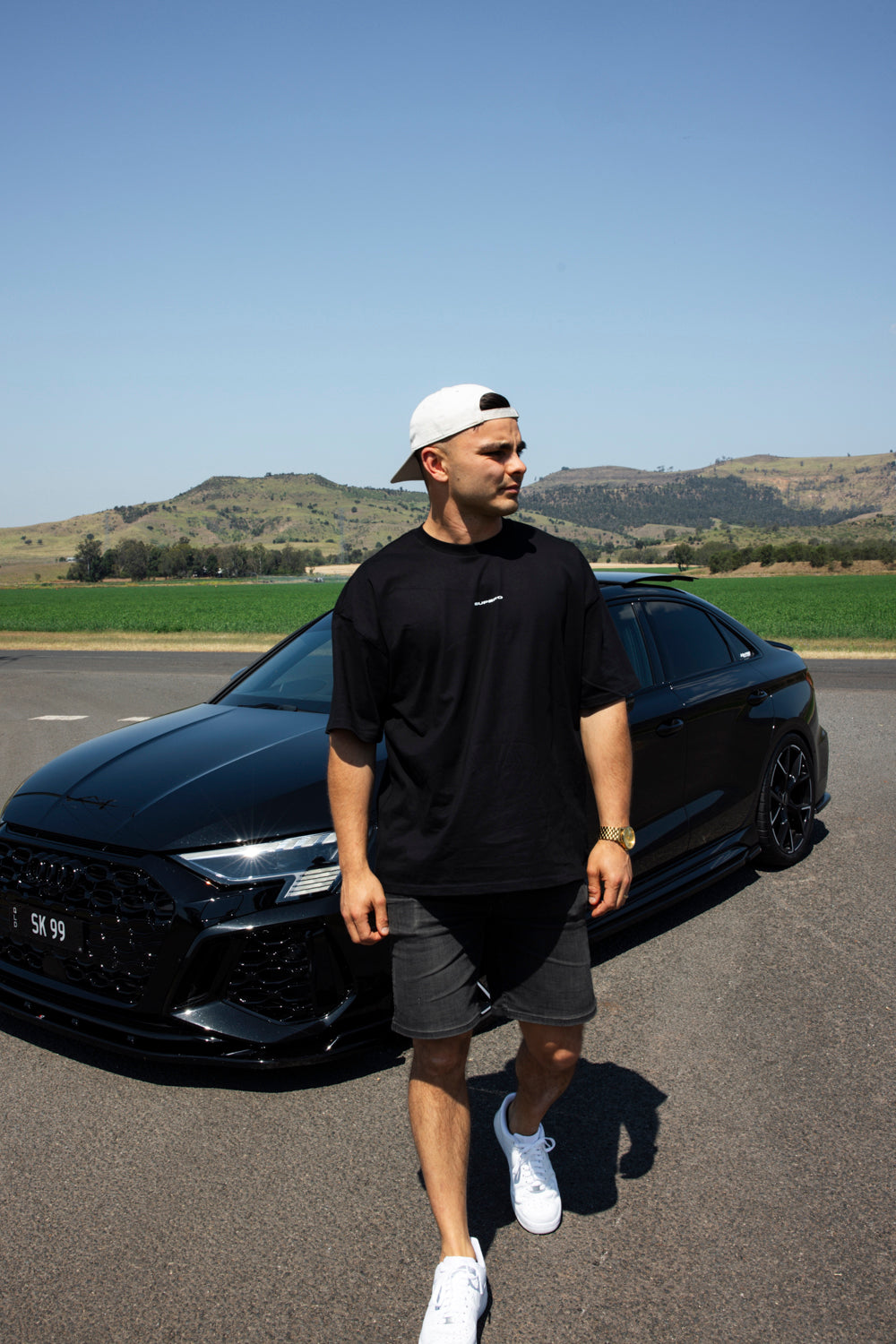 BASIC OVERSIZED TEE - BLACK